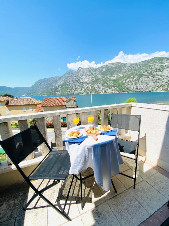 Villa Blanca Risan Exterior photo