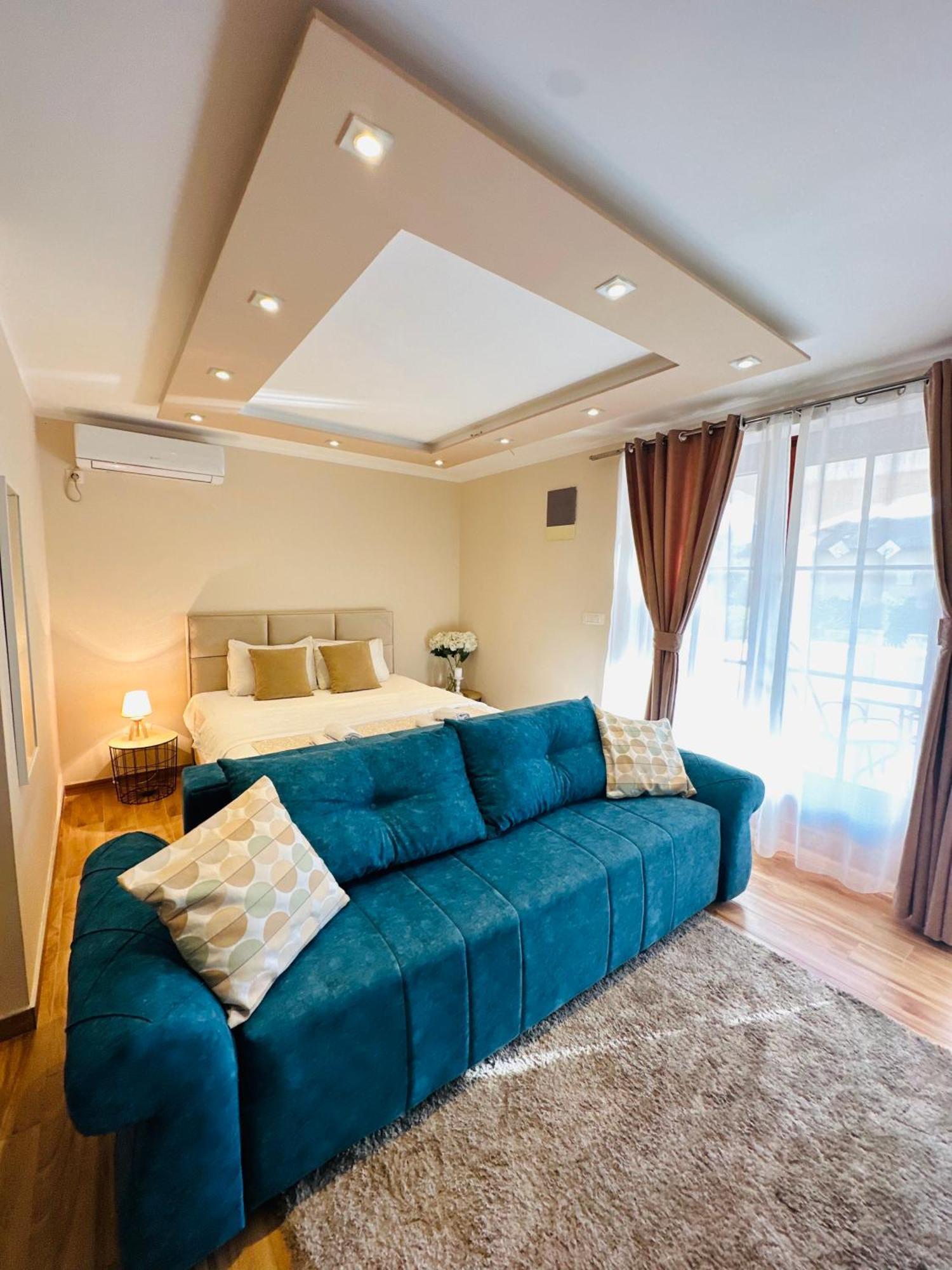 Villa Blanca Risan Exterior photo