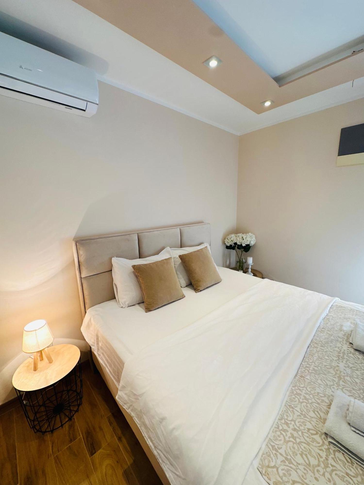 Villa Blanca Risan Exterior photo